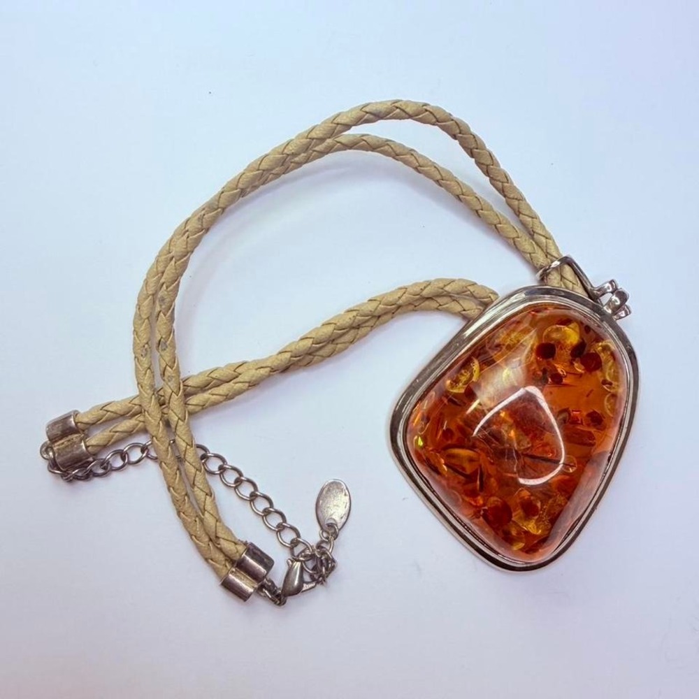 AMBER STYLE PENDANT